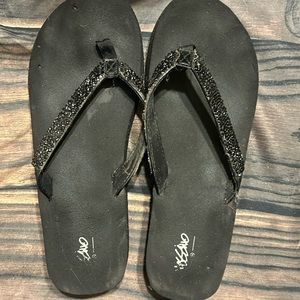 Black Mossimo sandals